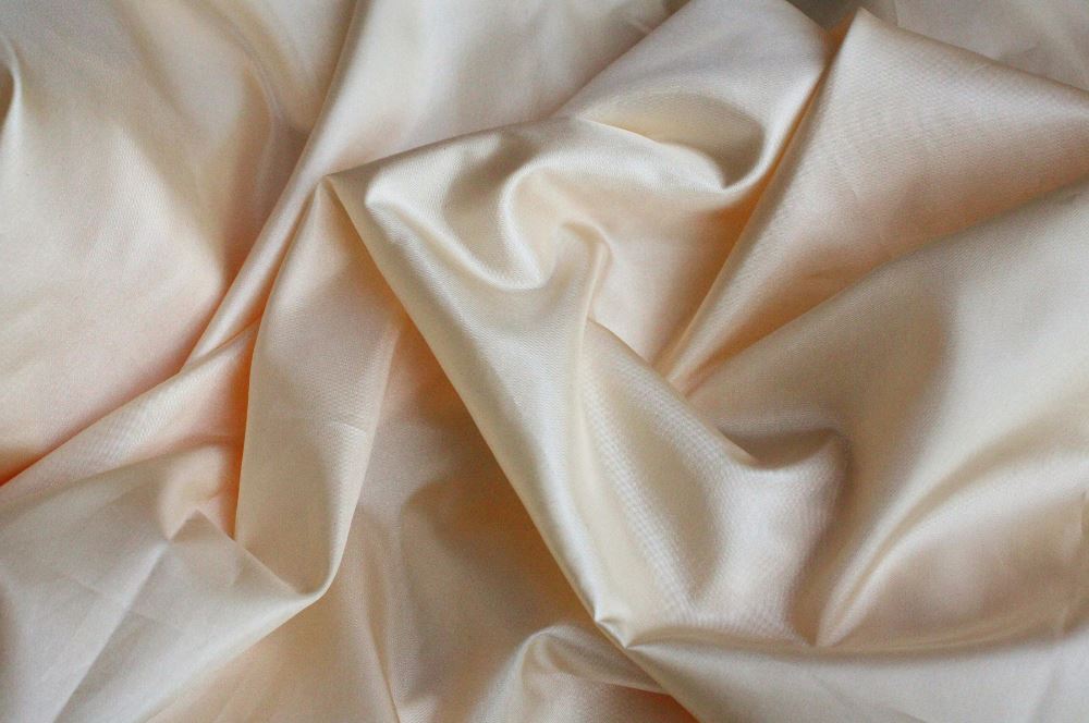 Astuces : Respectez la soie de vos taies d’oreiller ?