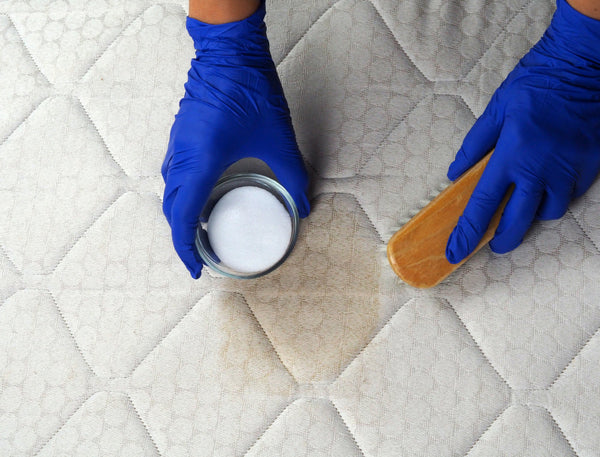 12 astuces pratiques pour nettoyer un matelas