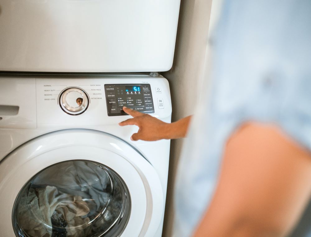 Ingrédients douteux, langue de bois, lessives bidon : tout ce que vous ne trouverez pas chez Les Petits Bidons