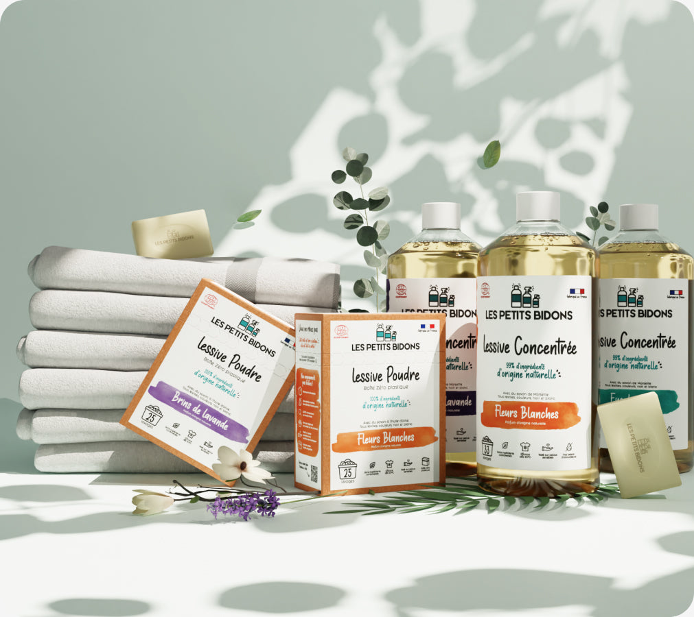Gamme de lessives écologiques Les Petits Bidons – concentrée et en poudre, jusqu'à 100% d’origine naturelle, efficaces même à basse température et adaptées aux peaux sensibles