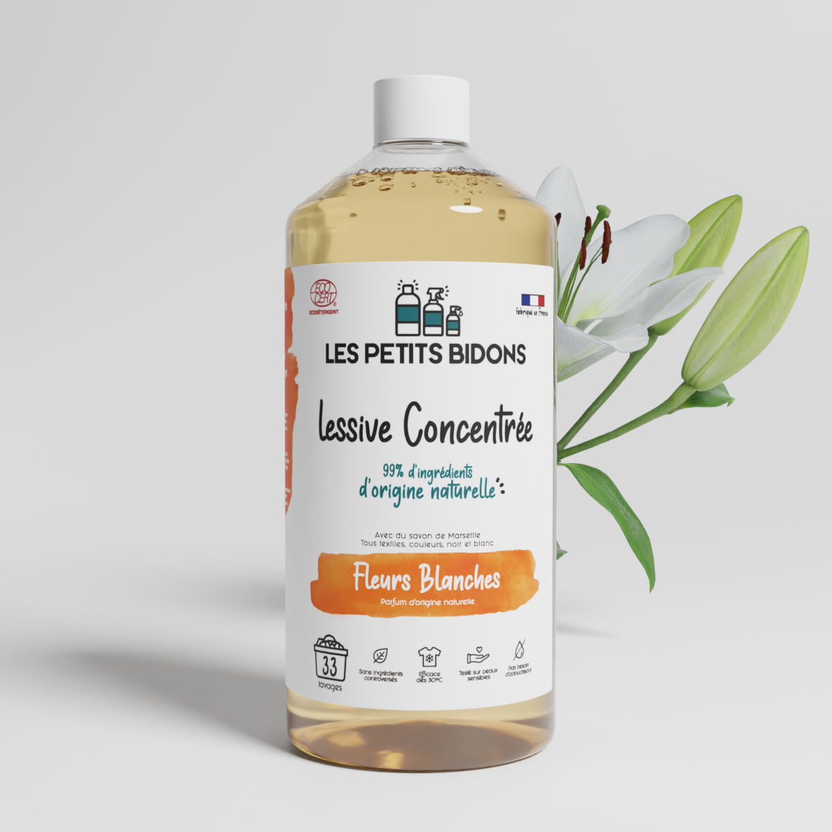 Lessive concentrée fleurs blanches Les Petits Bidons 99,6% d’origine naturelle, 1L – efficace à basse température et adaptée aux peaux sensibles